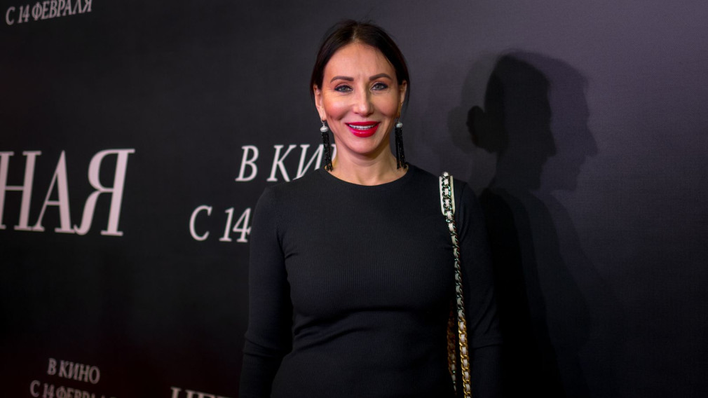 Алика Смехова появилась на премьере сериала с гипнотерапевтом